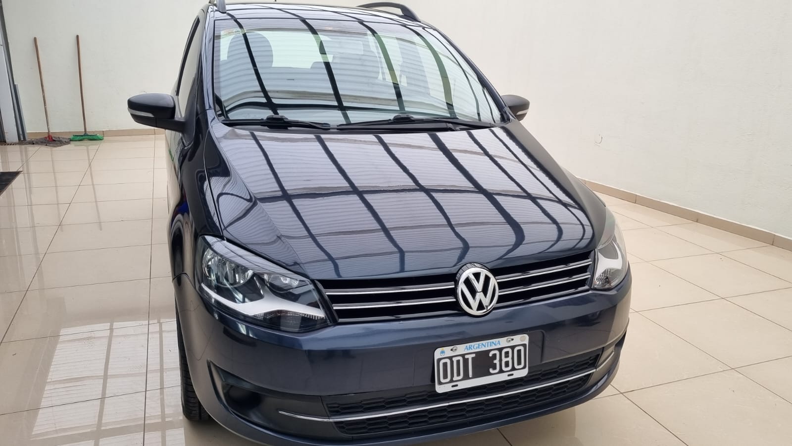 VW Suran 1.6 Trendline 11b